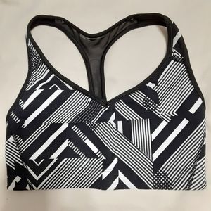 Victoria's Secret VSX Sport The Player black and white sports bra, S